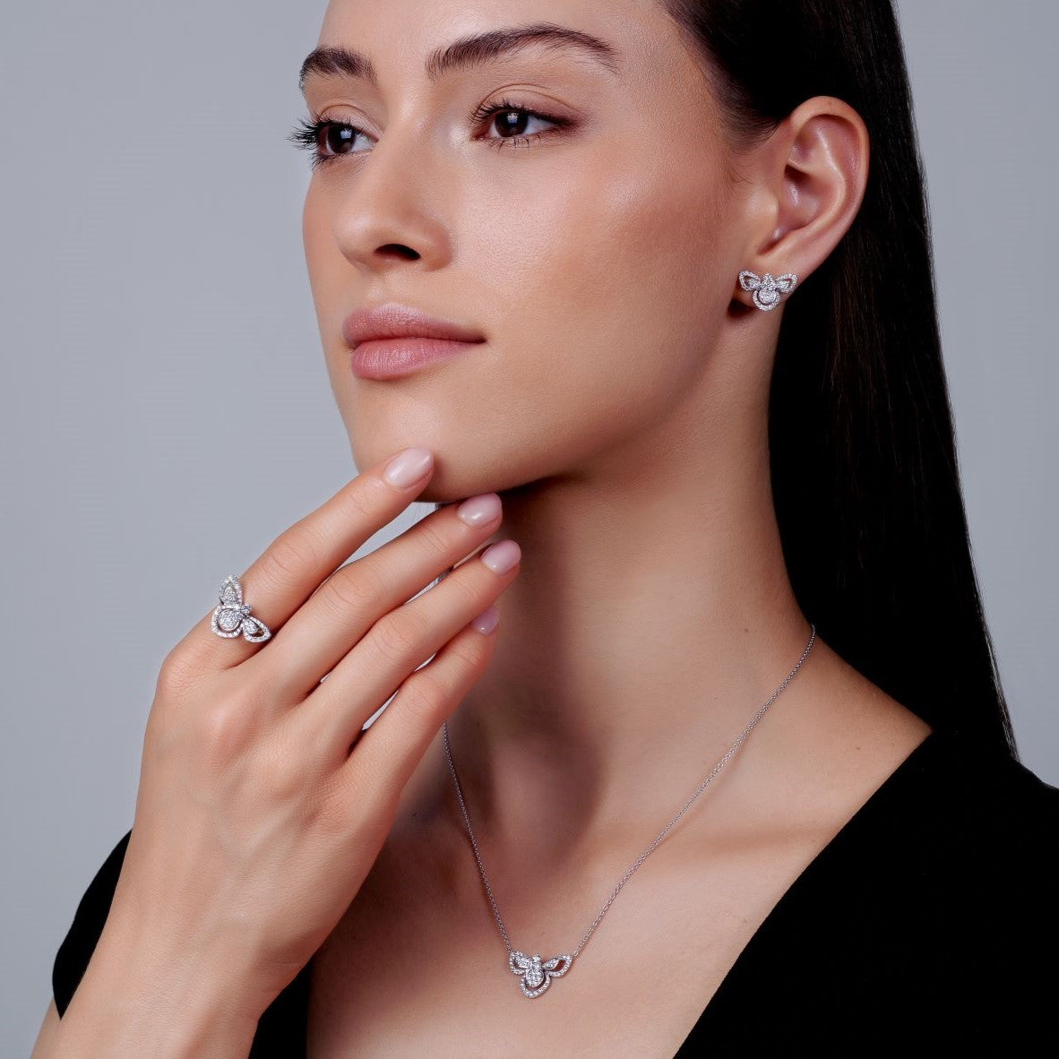 Bee Ring with Diamonds