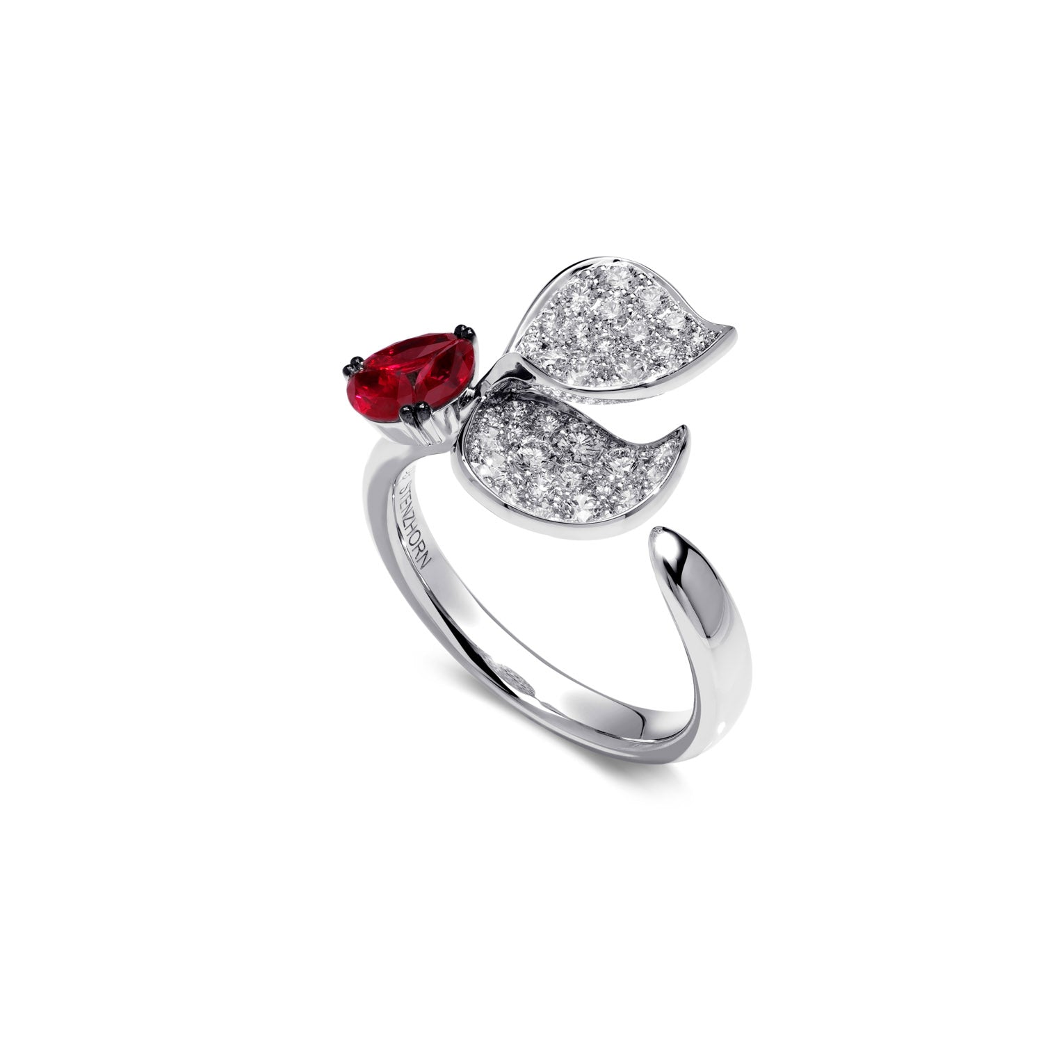 À FLEUR DE PARIS Rubin Ring