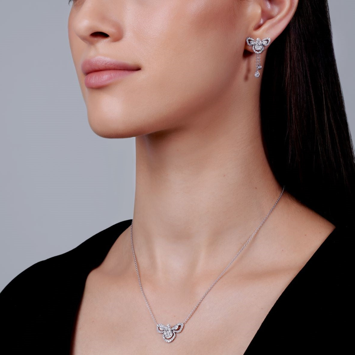 PICCOLE SONATE Bee Diamond Necklace