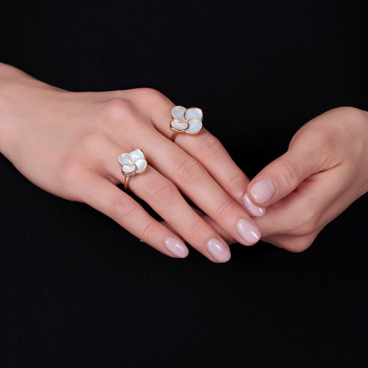 FLUMINA Ring with Lapis Lazuli