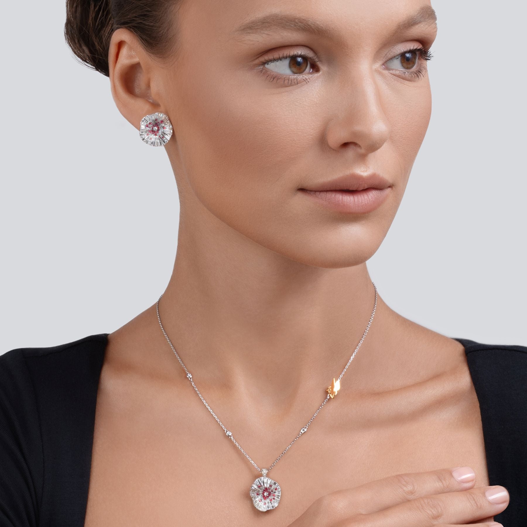 small Necklace with Rubies